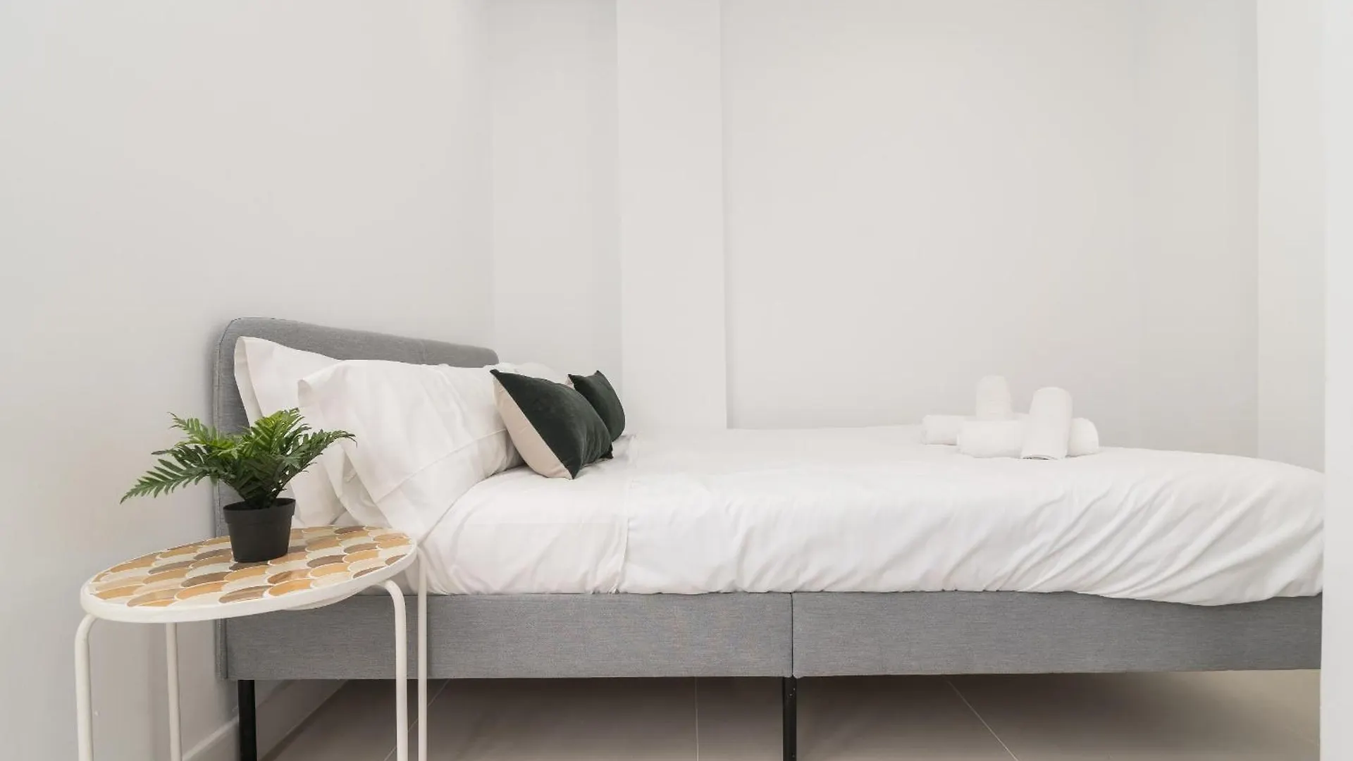 Suite Homes Hesperides 914 Malaga Spain